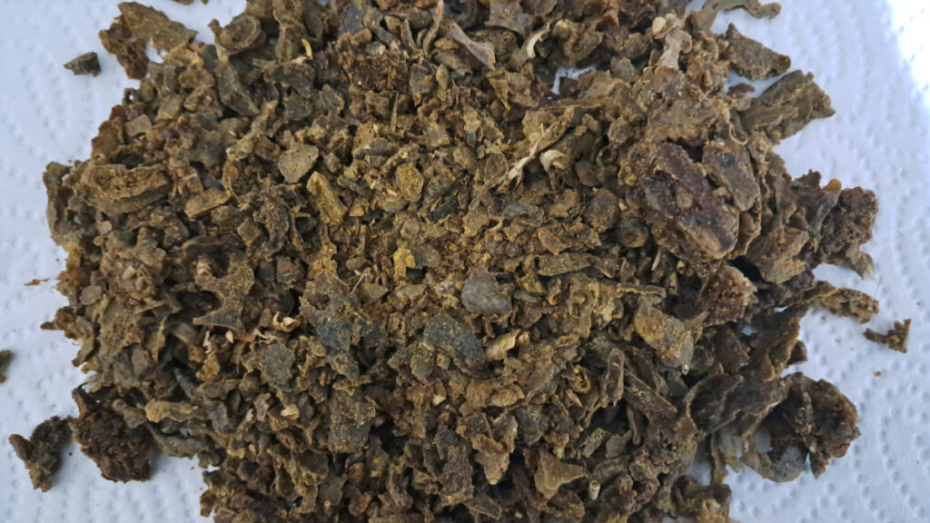 What is Propolis? Properties and How to Make Propolis Tincture